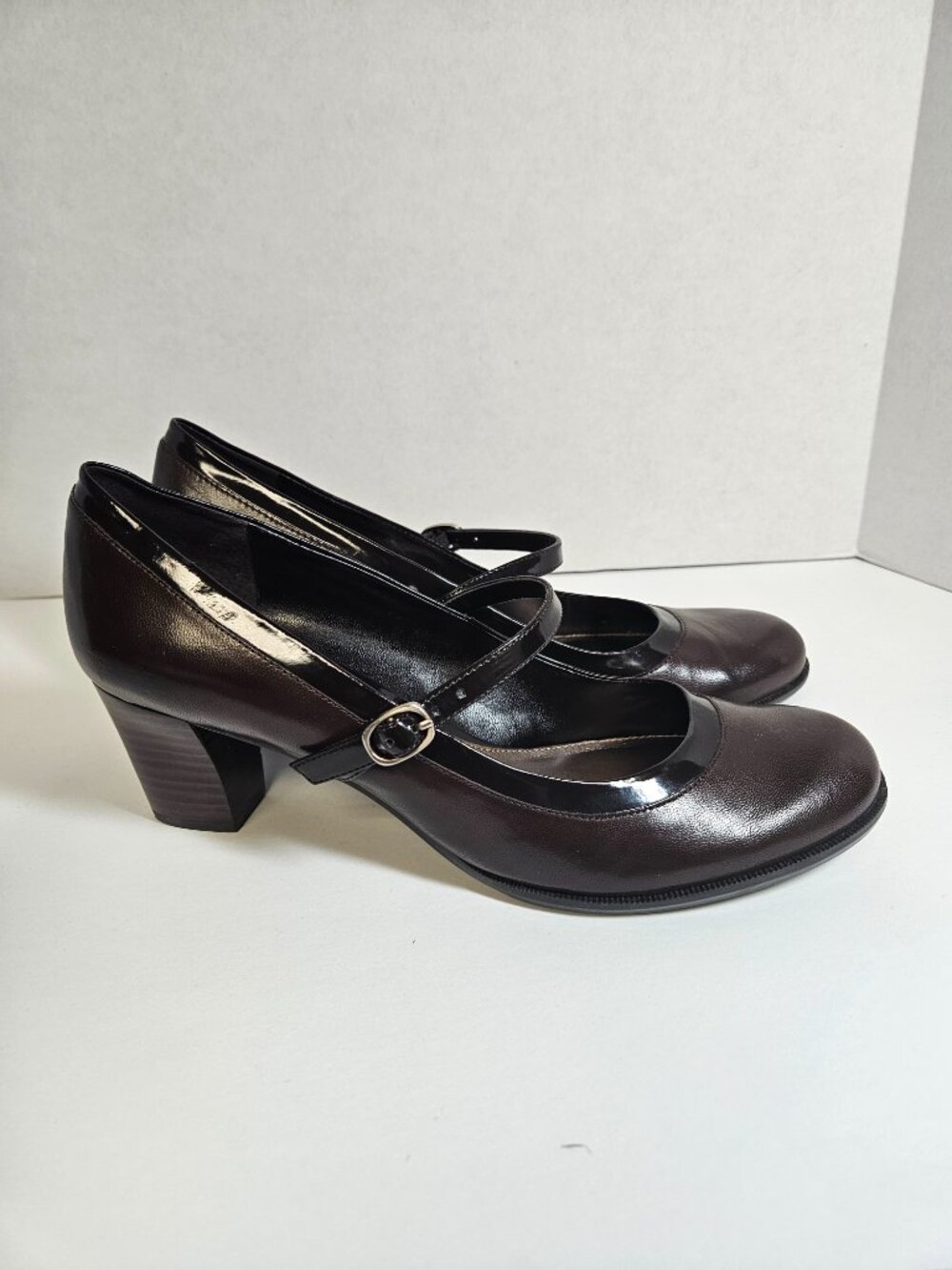 Bandolino Maryjane Heels size 9.5 EUC - Picture 5 of 11